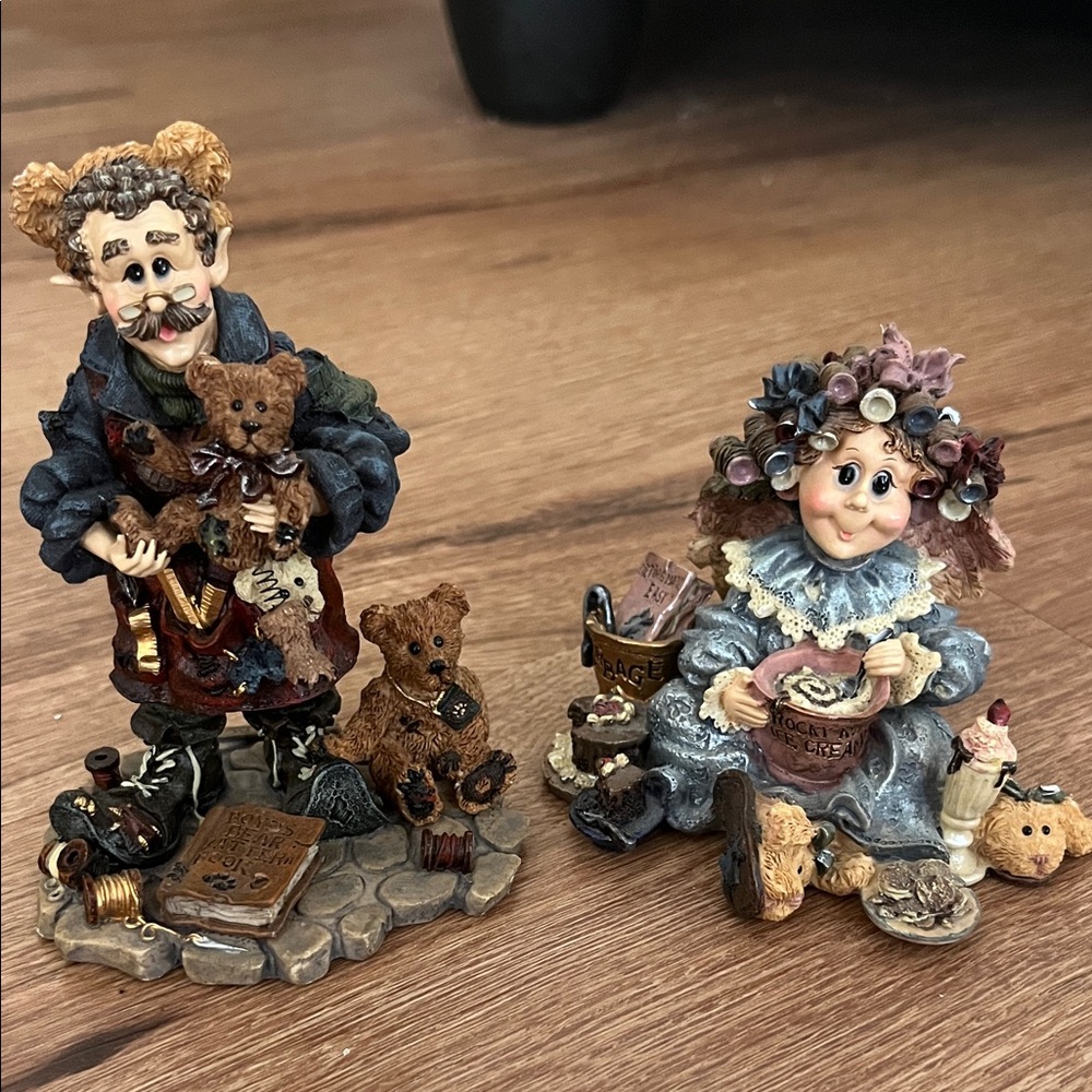 Set of two Boyds bears and friends figurines